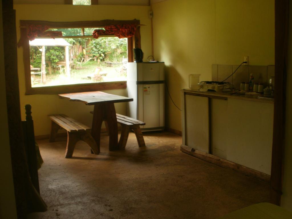 Cabanas Moenga Hanga Roa Quarto foto